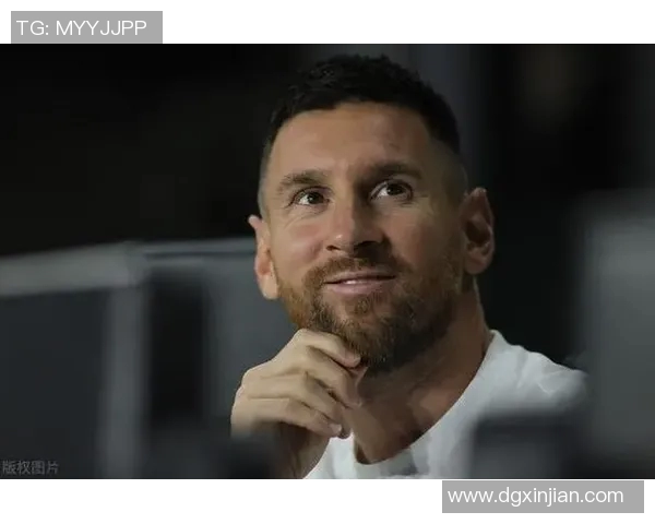 选择你的足球偶像是梅西还是C罗谁将成为你心中的传奇之星