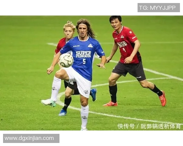 被当足球明星偶像的人生旅程与背后故事的深度探讨 被当足球明星偶像的人生旅程与背后故事的深度探讨