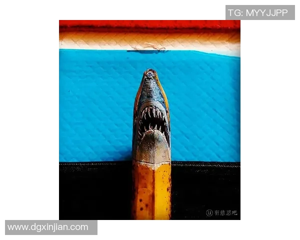 足球明星奖杯的艺术魅力与创意绘画作品展示